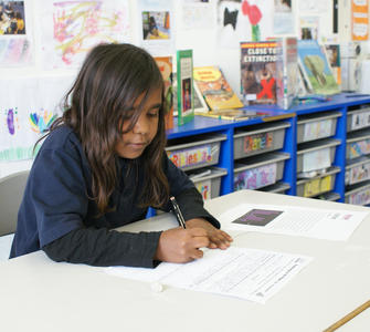 girl draw